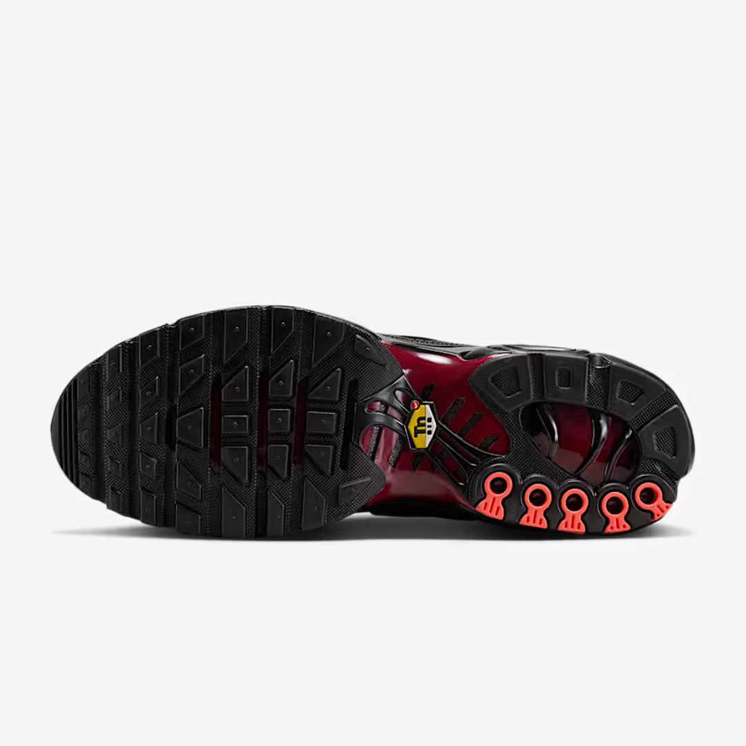 NK AIR MAX PLUS TN BLACK CRIMSON RED